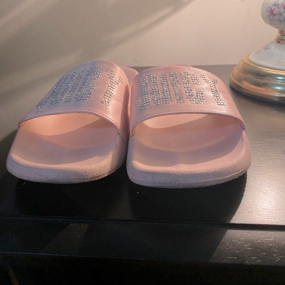 Juicy Couture slides - Picture 1 of 2